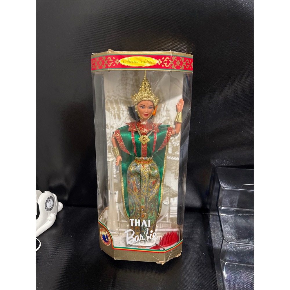 Collector Edition Thai Barbie‎ Doll NRFB "Dolls of the World"